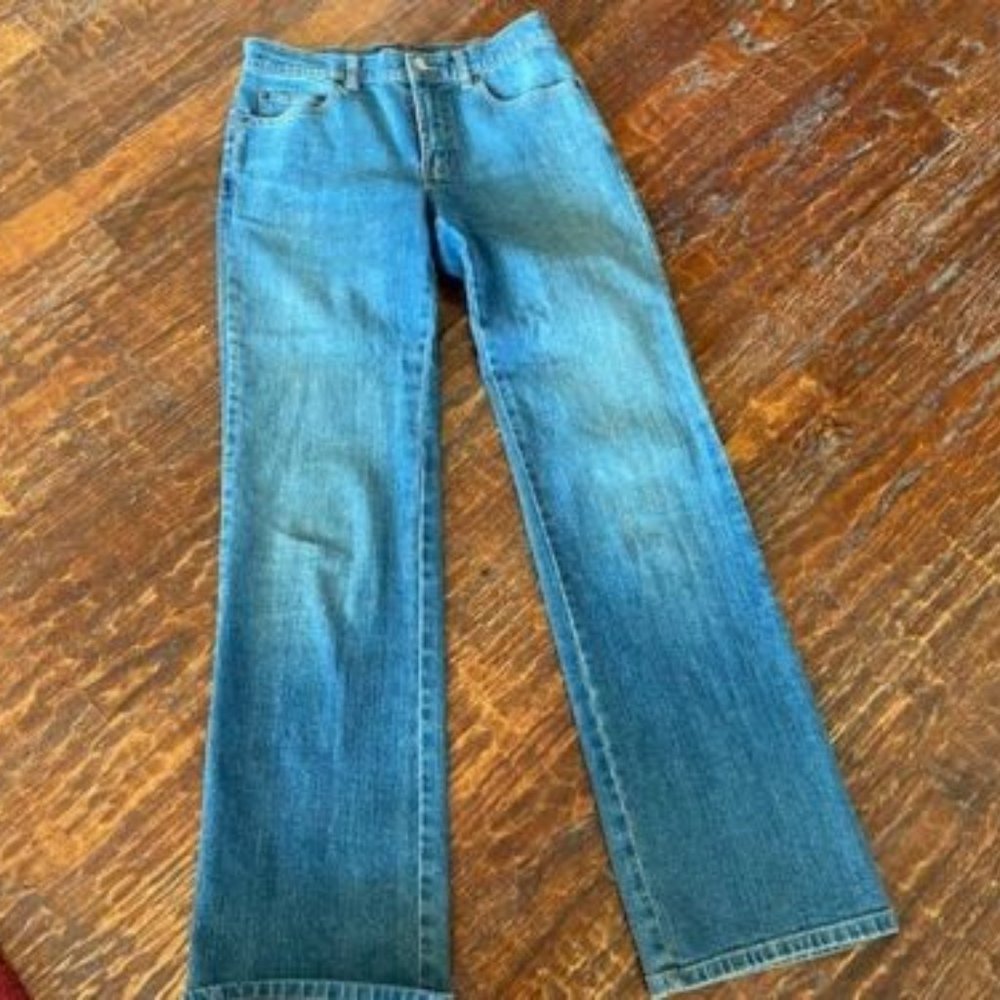 New*NEW YORK & COMPANY *WIDE Straight LEG Med-Wash STRETCH JEANS *Embroidered* 2